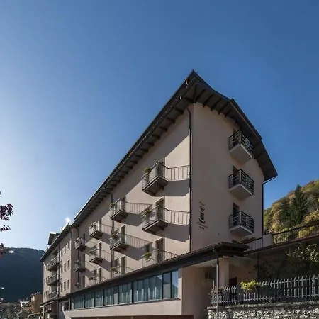 Hotel Albergo Miramonti