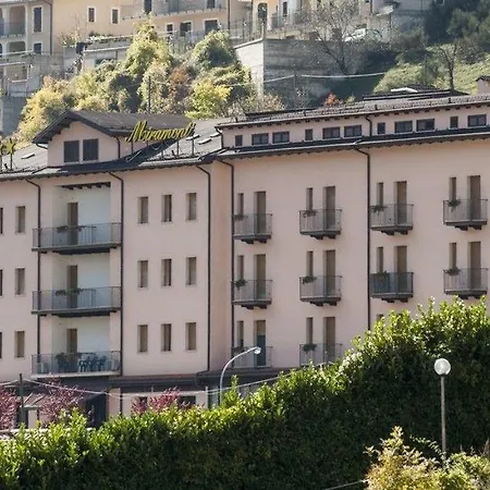 Hotel Albergo Miramonti